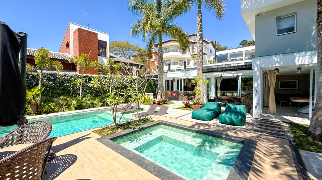 Casa de Alto Padrão na Aldeia da Serra - Morada das Estrelas